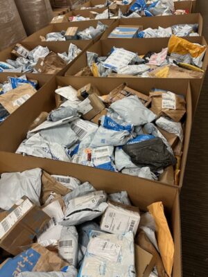 Unclaimed Packages/Returns Truckload 48